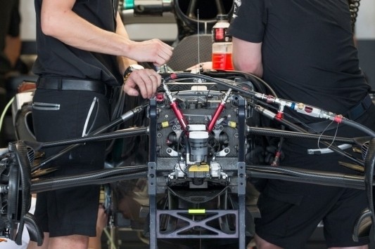 Ferrari vraagt FIA om opheldering over wielophanging