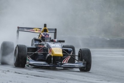 Verschoor zegeviert opnieuw in Toyota Racing Series