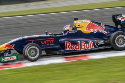 Verschoor derde in Toyota Racing Series, Randle kampioen