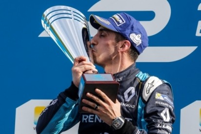 Buemi wint ondanks remprobleem: "Oprecht moeilijk gehad"