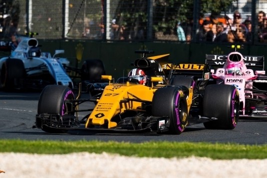 Hülkenberg haalt plezier uit duel met Alonso en Ocon