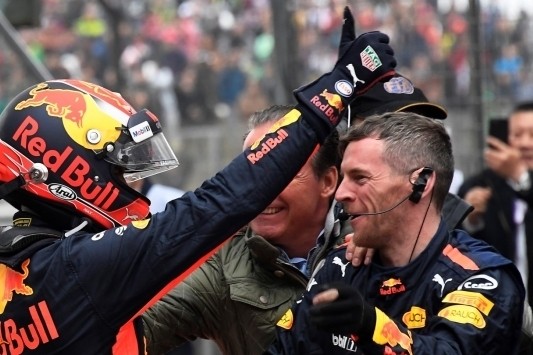Fotospecial: Verstappens achtbaanweekend in China