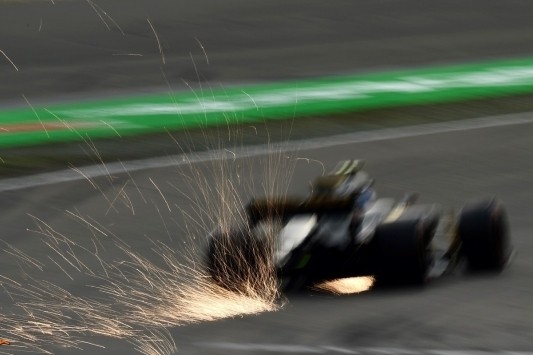 Renault positief over prestaties power unit in eerste races