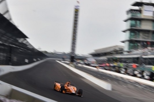 Fotospecial: Alonso en IndyCar werken toe naar Indy 500