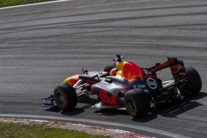 Verstappen rijdt ronderecord: "Ik mocht een beetje pushen"