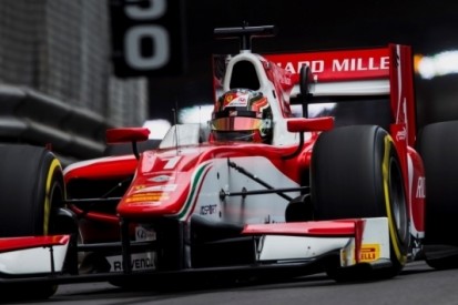 Leclerc verslaat Albon en scoort pole voor thuispubliek