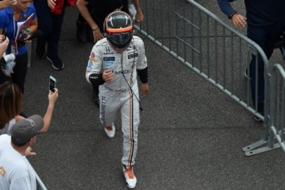 Kapotte Honda-motor ruïneert ijzersterke race Alonso