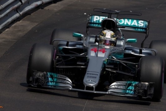 Preview: déjà-vu voor Mercedes' diva in nauwe straten?