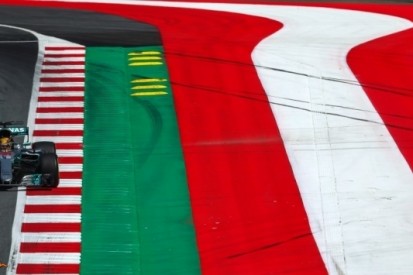 Hamilton razendsnel op softs, Verstappen opent op P2