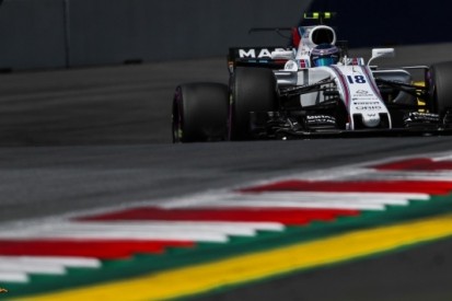 Williams gaat af als een gieter en bezet voorlaatste rij