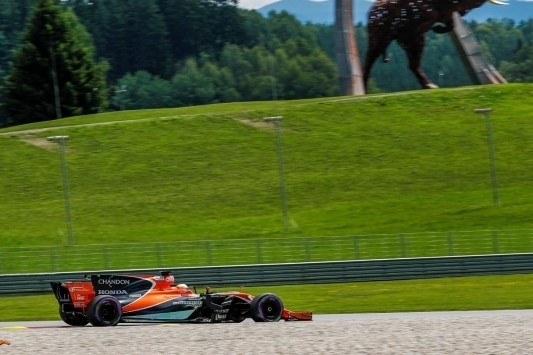 McLaren-duo tevreden met twaalfde en dertiende plek