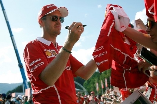 FIA-preses Todt geeft stevige waarschuwing aan Vettel
