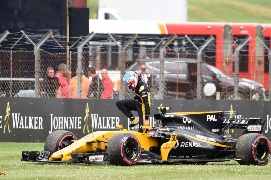 Renault biedt geplaagde Palmer excuses aan
