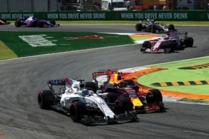 Massa 'onschuldig' na touché, Magnussen vit op stewards