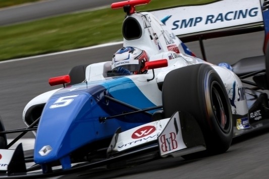 Zestal verlaat Austin met uitzicht op Formule V8 3.5-titel