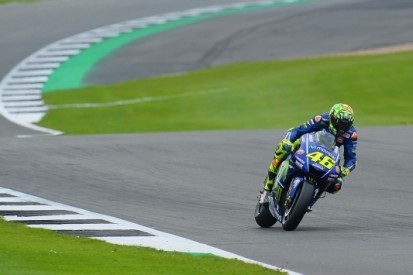 Rossi terug op motor, wellicht geen debuut Van der Mark