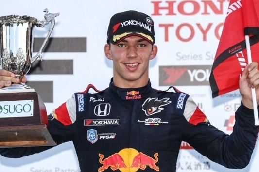 Gasly nadert koploper Ishiura met P2 tot half punt