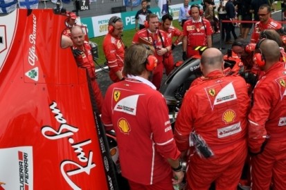 Räikkönen teleurgesteld: "Dit doet ons allemaal pijn"