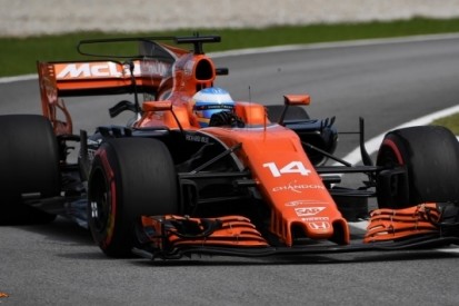 Alonso boos op Magnussen: "Het is 19-1 tegen hem"