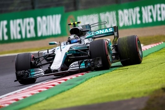 Bottas ondanks schuiver naar snelste tijd in derde training