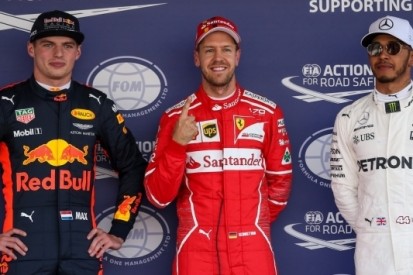 Vettel voorkomt pole Verstappen in uiterste slotfase