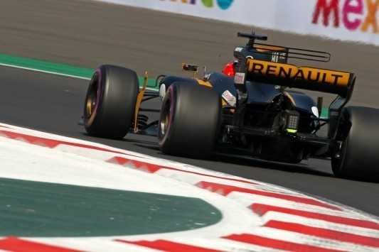 Renault verlegt focus naar zesde plek bij constructeurs