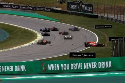 Vandoorne snel klaar na touché: "Kon geen enkele kant op"
