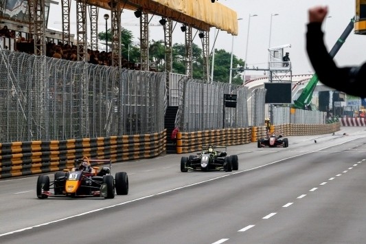 In het kort: coureurs over spectaculaire F3-race in Macau