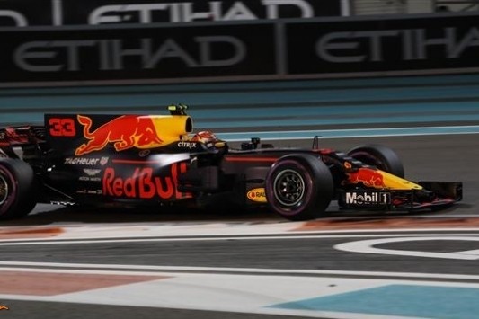 Nuchtere Verstappen haalt schouders op: "Hoort erbij"