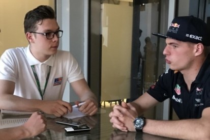 Verstappen: "Bandentest goed, als compounds bekend zijn"