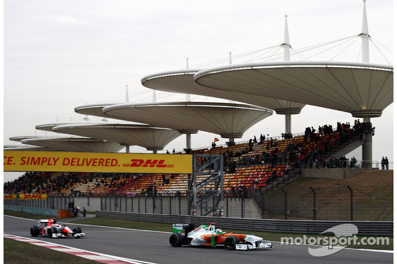 Sutil gets into fist-fight with Renault official