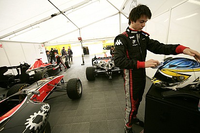 Adrian Quaife-Hobbs to test F1