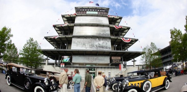 Community Day Gives Indy 500 Fans A Nice Payback