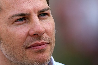Vettel To Win Title Easily Unless 'Stupid' - Villeneuve