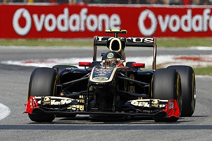 Boullier clouds Petrov's future with 'exit clause' talk
