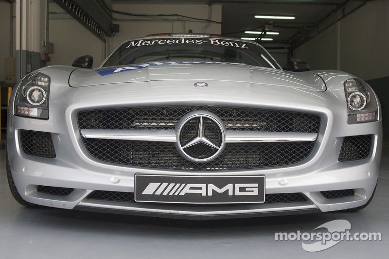Mercedes Singapore GP Feature - the Safety Car