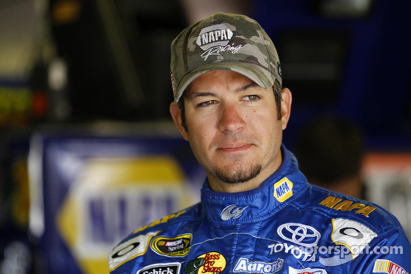 Martin Truex Jr. claims the pole at Dover