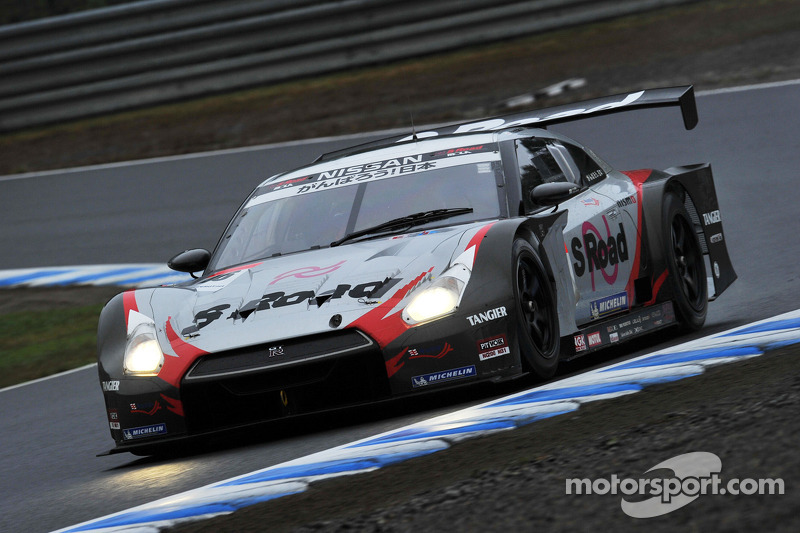 S Road MOLA earns Motegi GT 250 pole