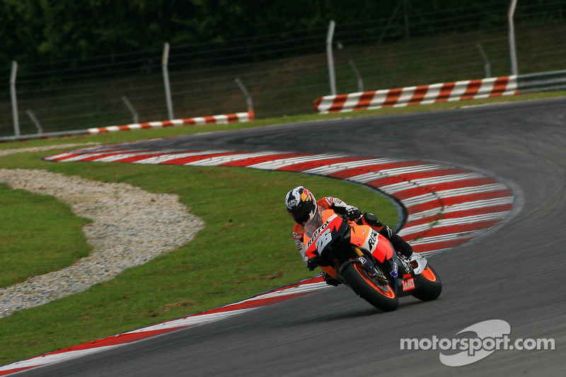 Pedrosa quickest in Malaysian GP practice
