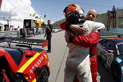 Corvette wins finale in Argentina, Hexis wins Team title