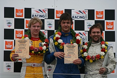 Campfield claims 2011 Walter Hayes Trophy