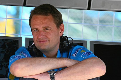 Lotus signs Renault's Nielsen before Caterham rebirth