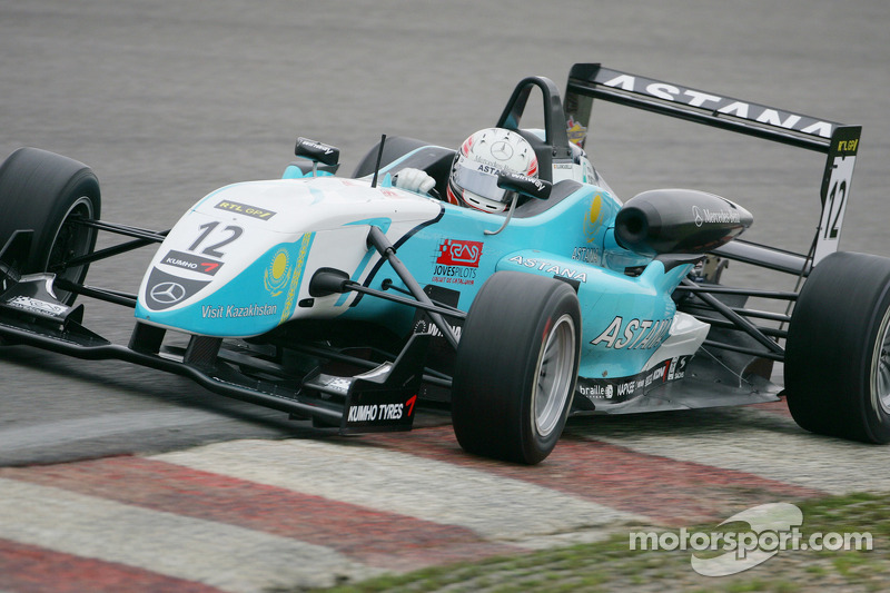 Spaniard Juncadella takes surpise Macau GP win