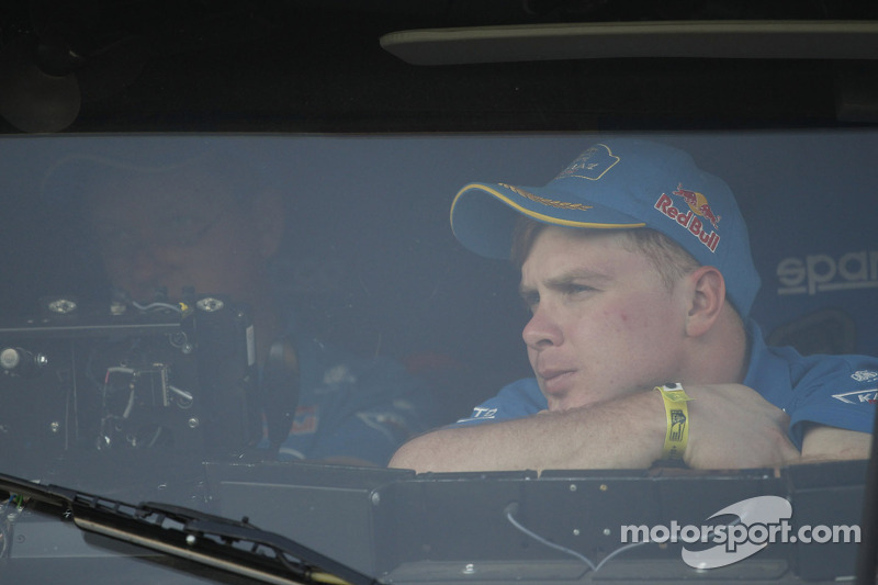 Bad weather cancels stage 6, one Kamaz team excluded