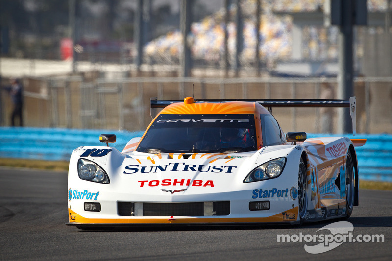 Corvette and Camaro fastest in day 1 of series January Daytona test