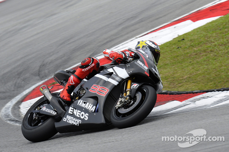 Lorenzo on top on day one of Sepang test