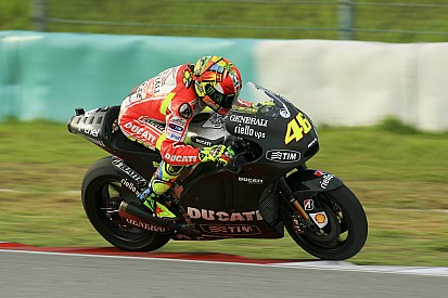 The Ducati Team starts work on the GP12 at Day 1 of Sepang Test