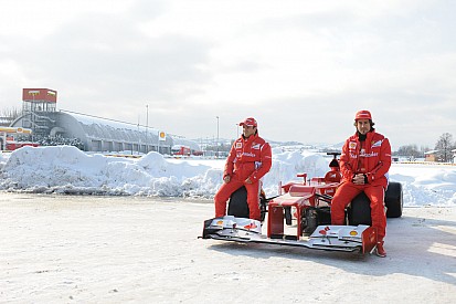 F1 world still busy on winter Sunday