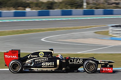 Raikkonen slams 'ridiculous' DRS