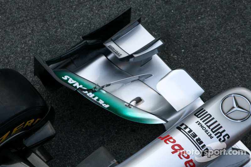 Mercedes wing innovation called 'W-duct'